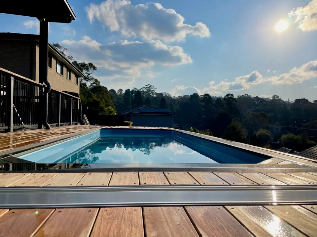 Relax 6 · Ice, above ground installation in NSW